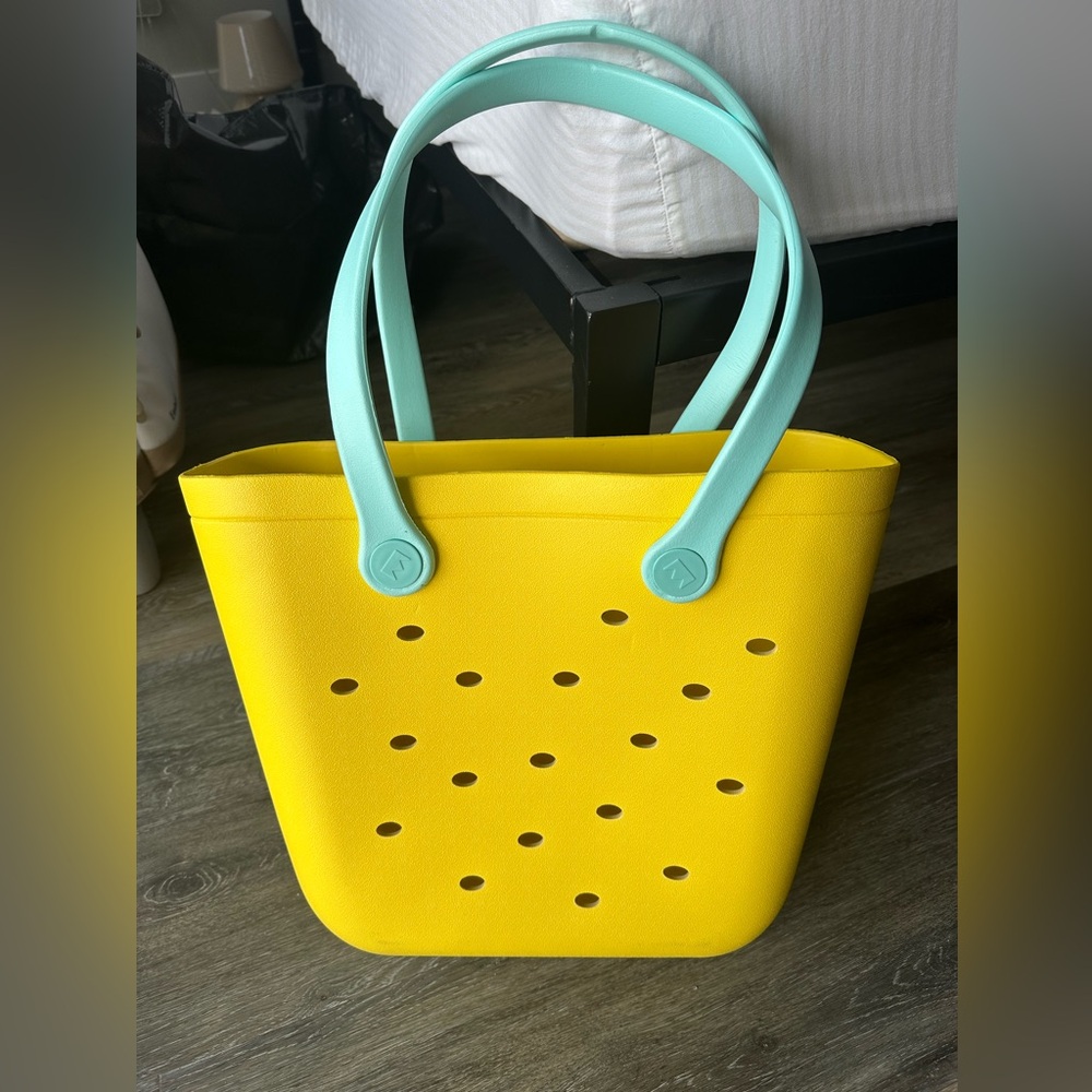 Rubber beach bag